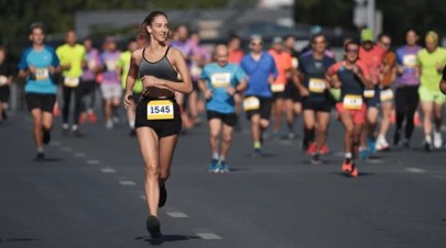 Corredores en una carrera de calle